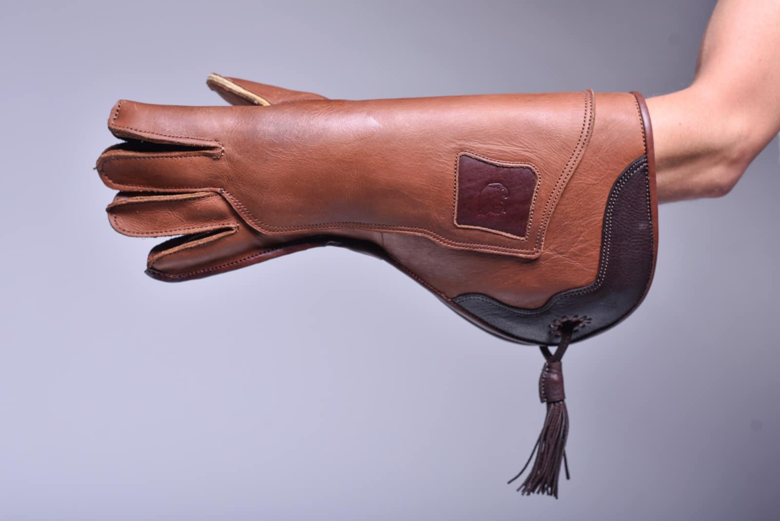 Rękawica męska orzeł krój arabski 41cm